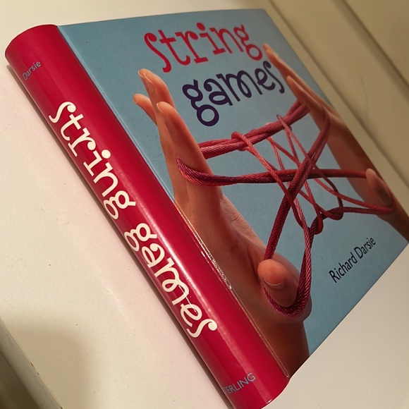 String Games book, strings included! - Picture 2 of 11